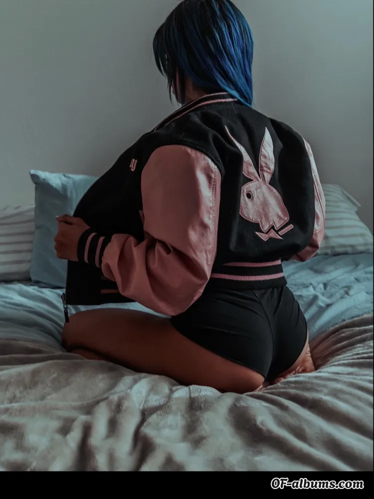 Image #2 of lizkhaliffa