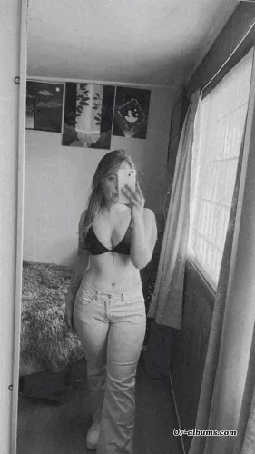 Image #3 of lizzcatalanx