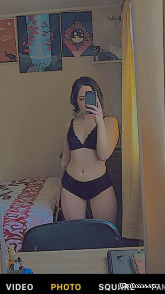Image #4 of lizzcatalanx