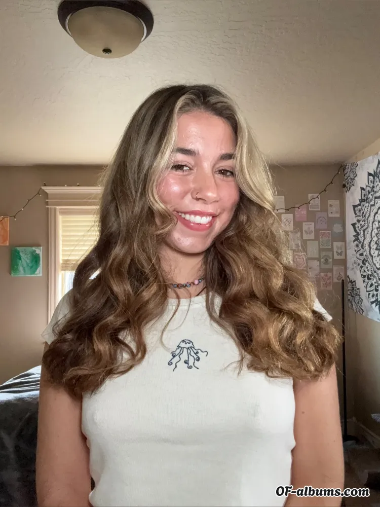 Image #3 of lizzychokes