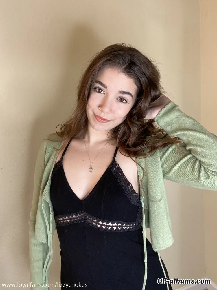 Image #1 of lizzychokes