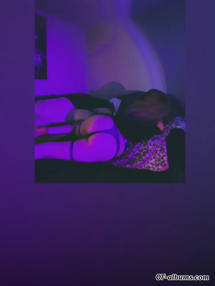Image #2 of logeyxx