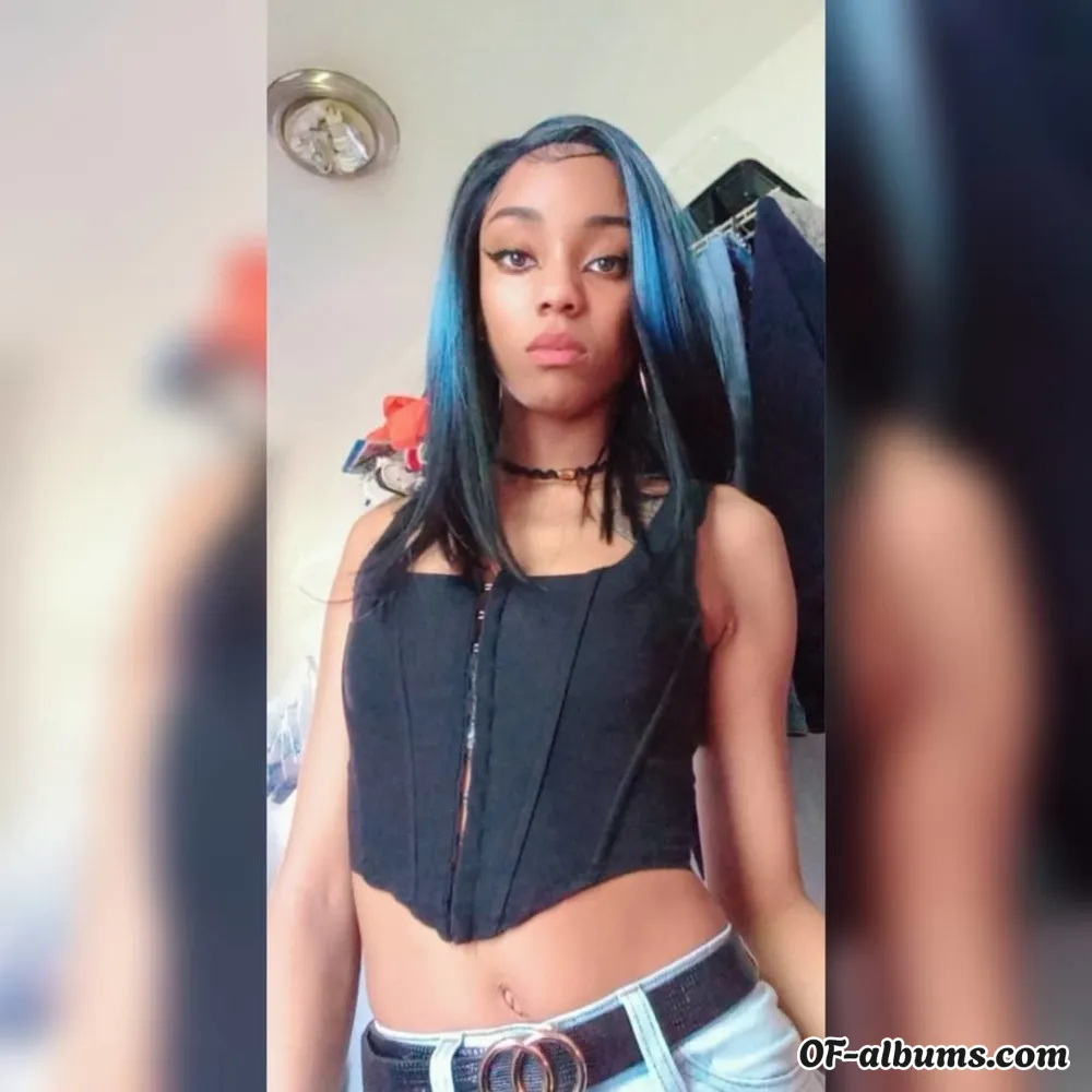 Image #1 of lola_lovesu