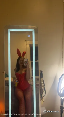 Image #3 of lolabunnie