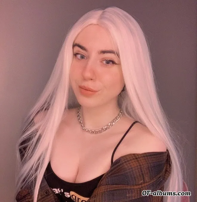 Image #4 of lolafawn