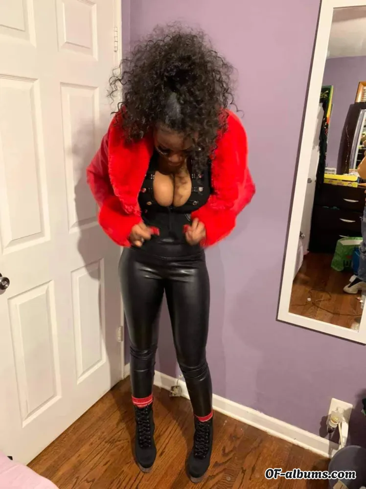 Image #1 of lolarock