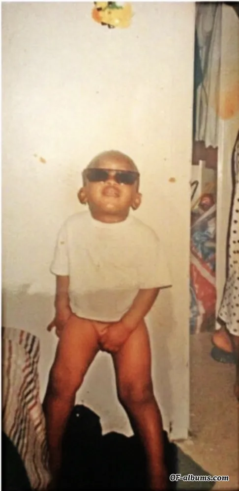 Image #2 of lookbutdonttell0