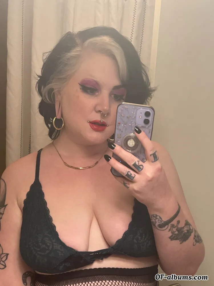 Image #3 of lydiajames