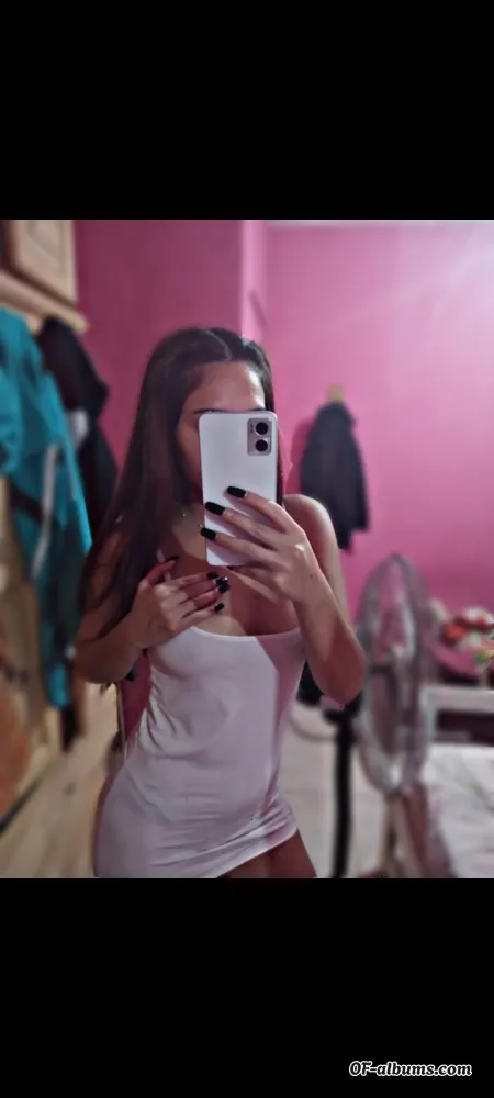 Image #1 of m_i_l_e_n_a1