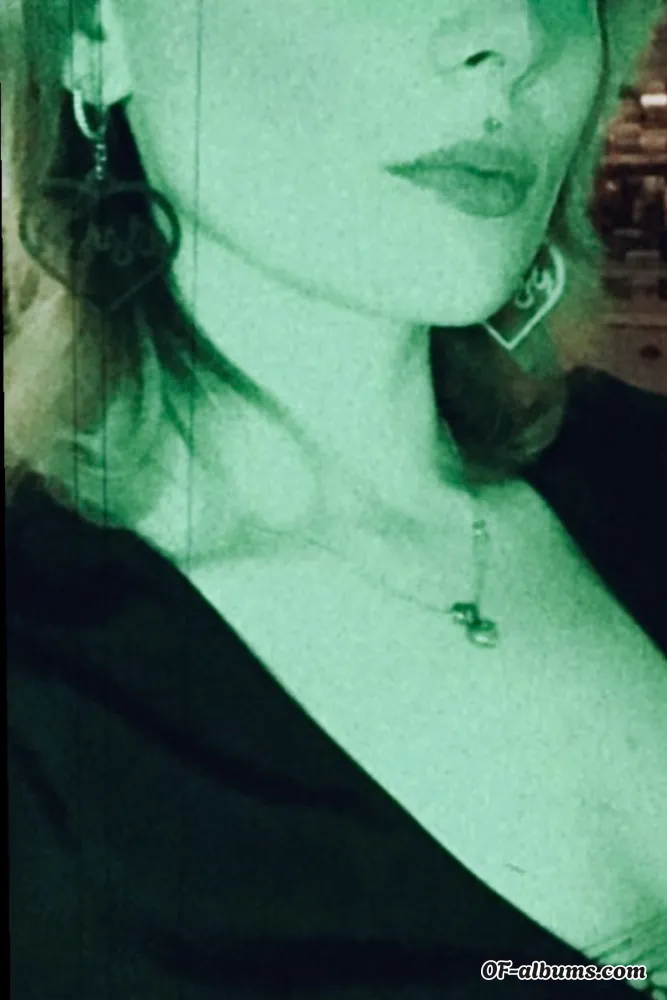 Image #1 of mamivelvet