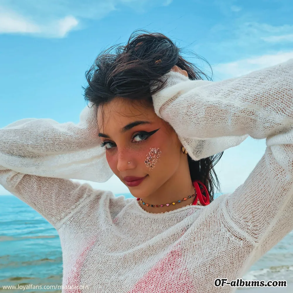 Image #5 of miaunicorn