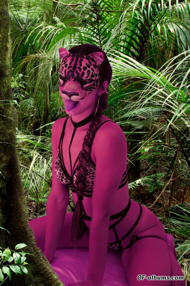 Image #1 of minapinkfelina