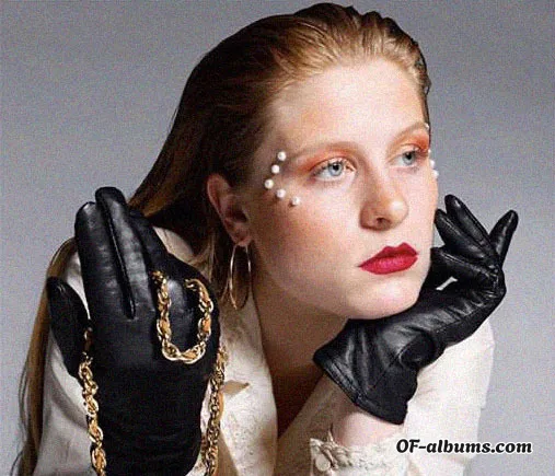 Image #1 of missdarling