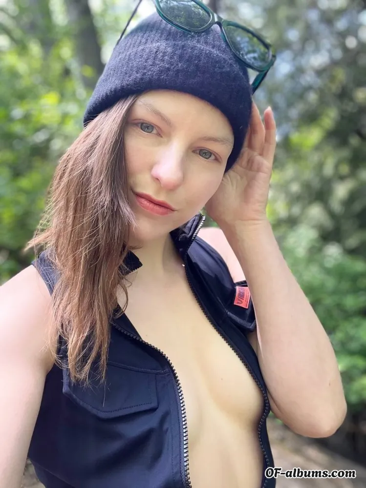 Image #1 of misshelenalue