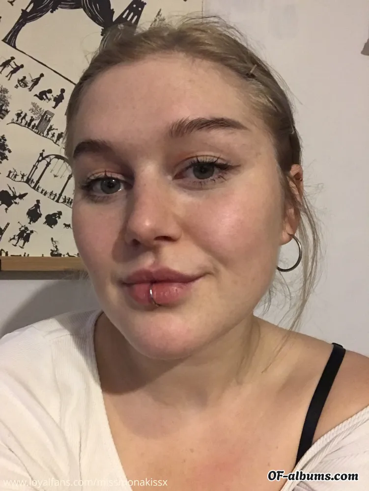 Image #1 of missmonakissx