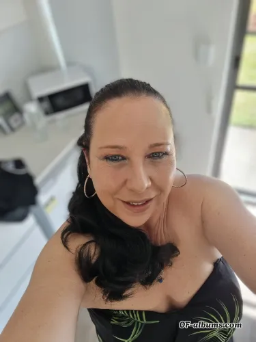 Image #3 of moniquecrystal