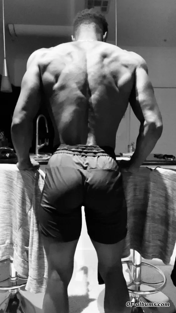 Image #1 of mxlten-chxcxlate