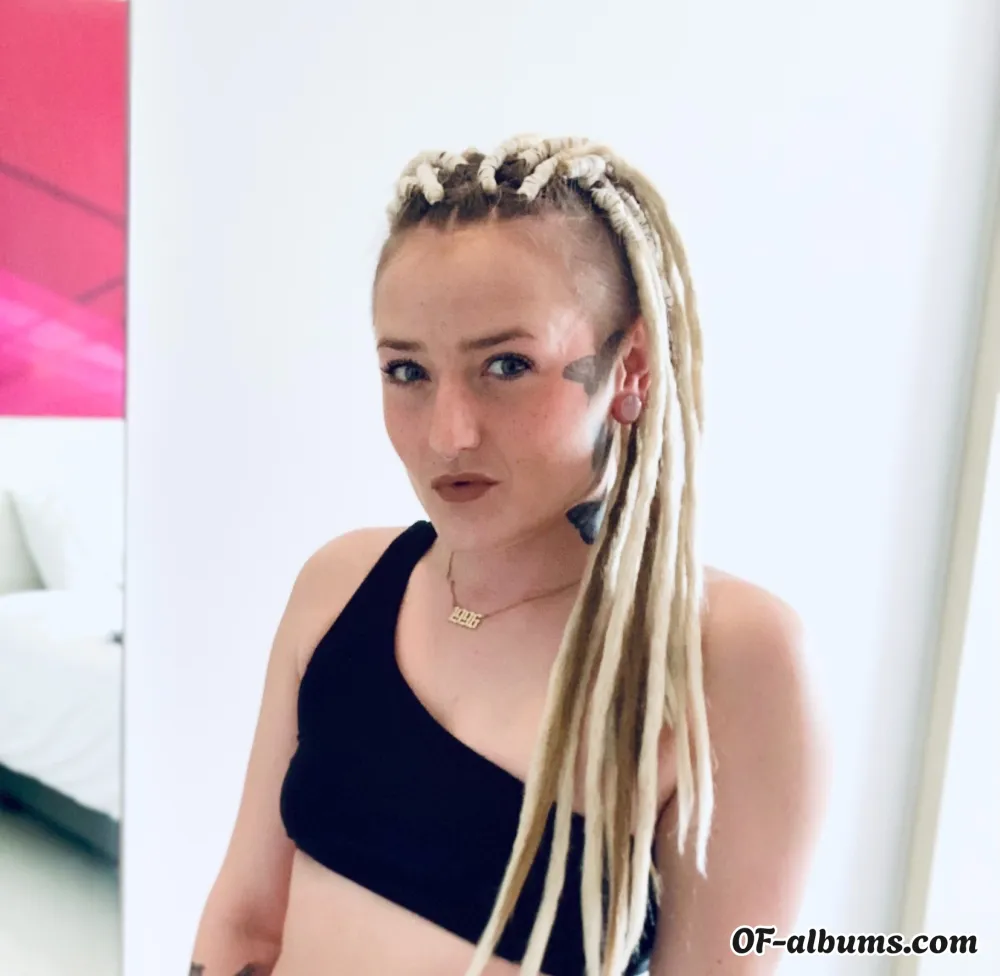 Image #1 of naomiprice333