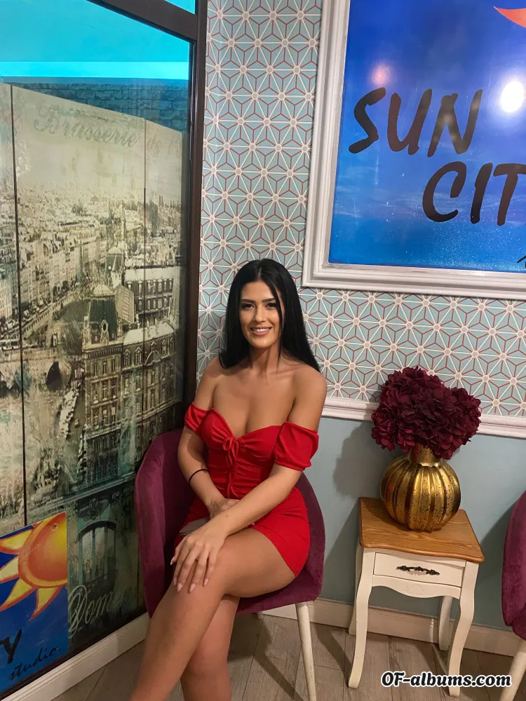 Image #2 of natyduval