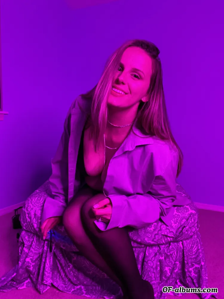 Image #1 of naughty0_0nadiavip