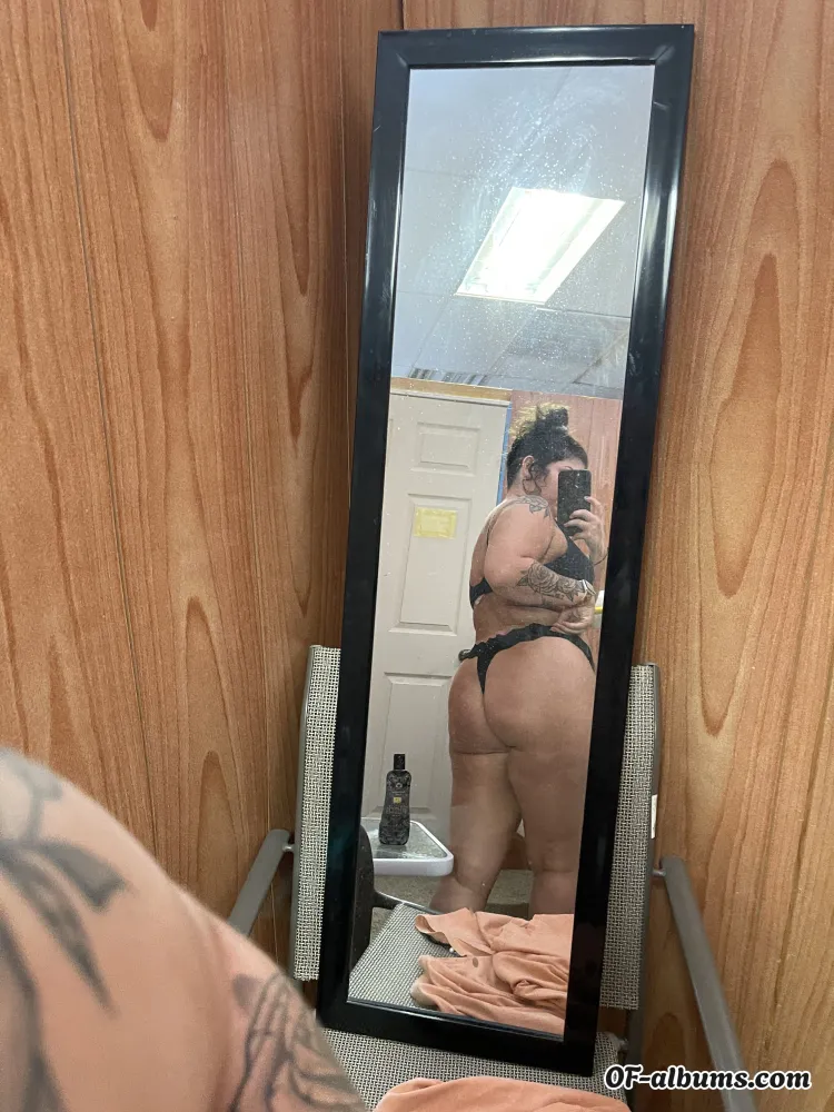 Image #2 of nicolefrazzier