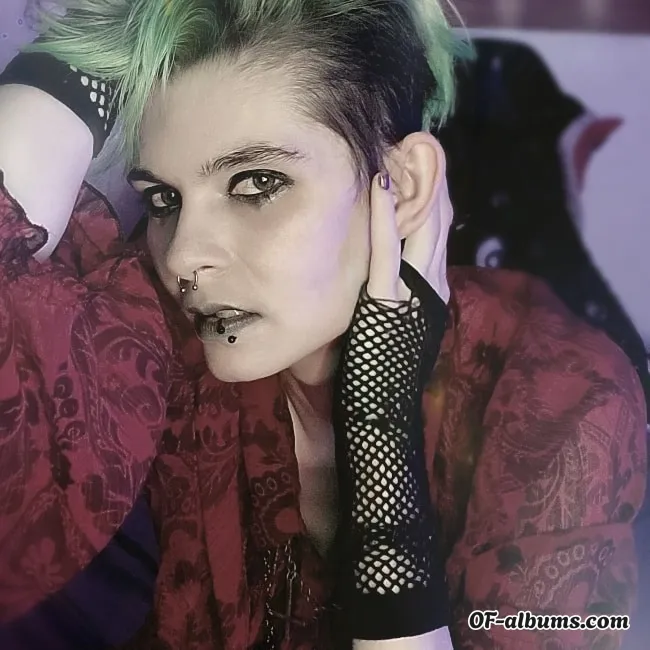 Image #1 of nightshade.pixi