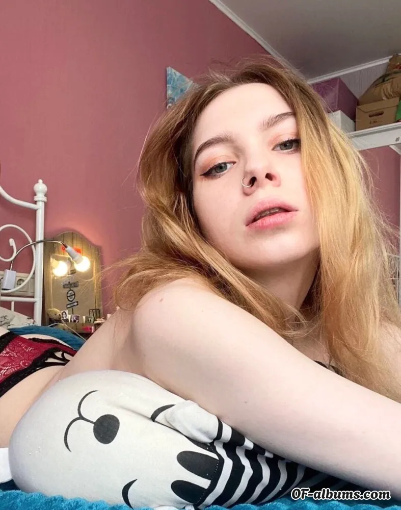 Image #1 of nina_gold