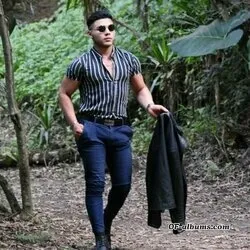Image #1 of olivercasilla01
