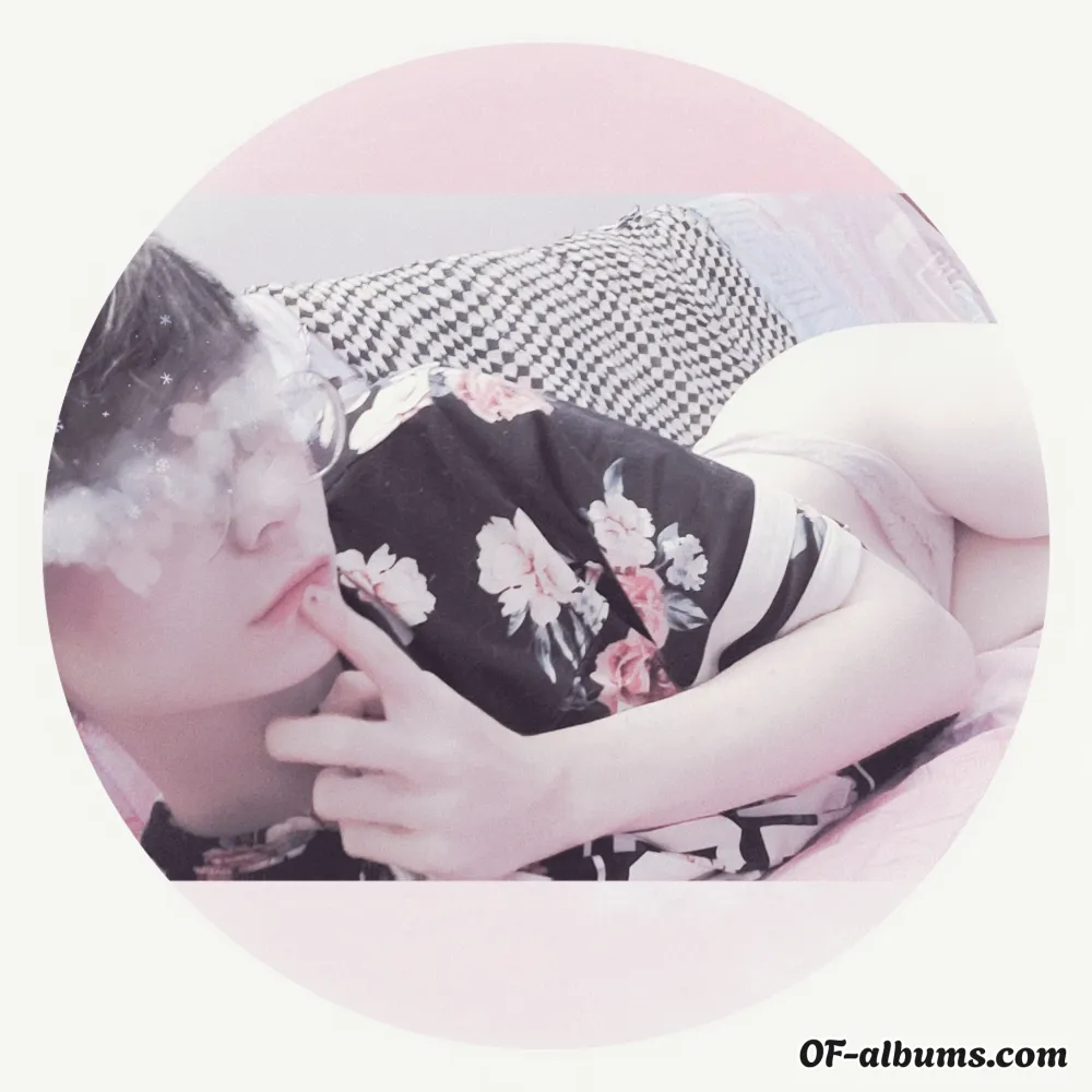 Image #1 of palepixels