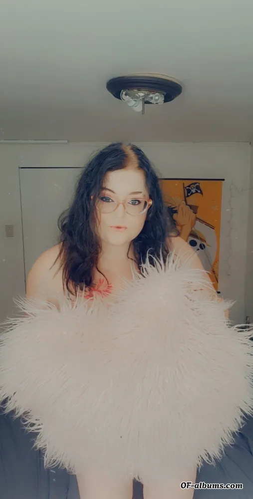 Image #1 of peachie_foxx2