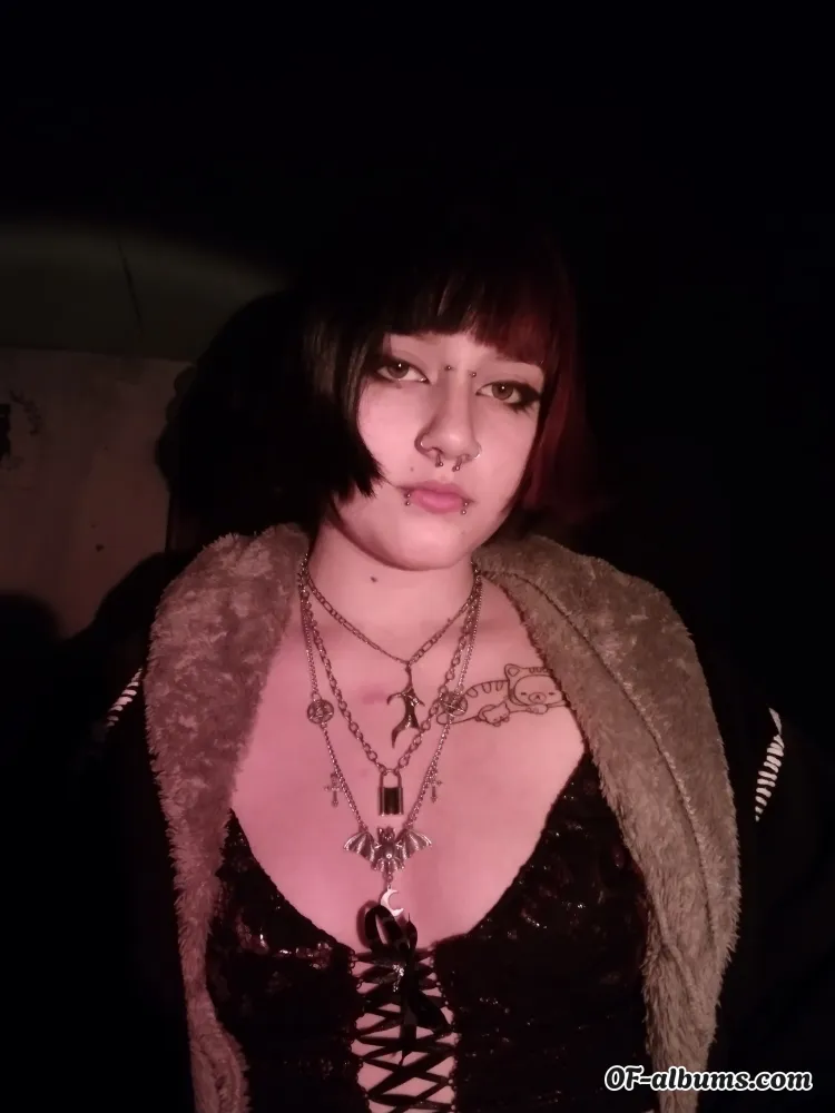 Image #1 of peachybeell