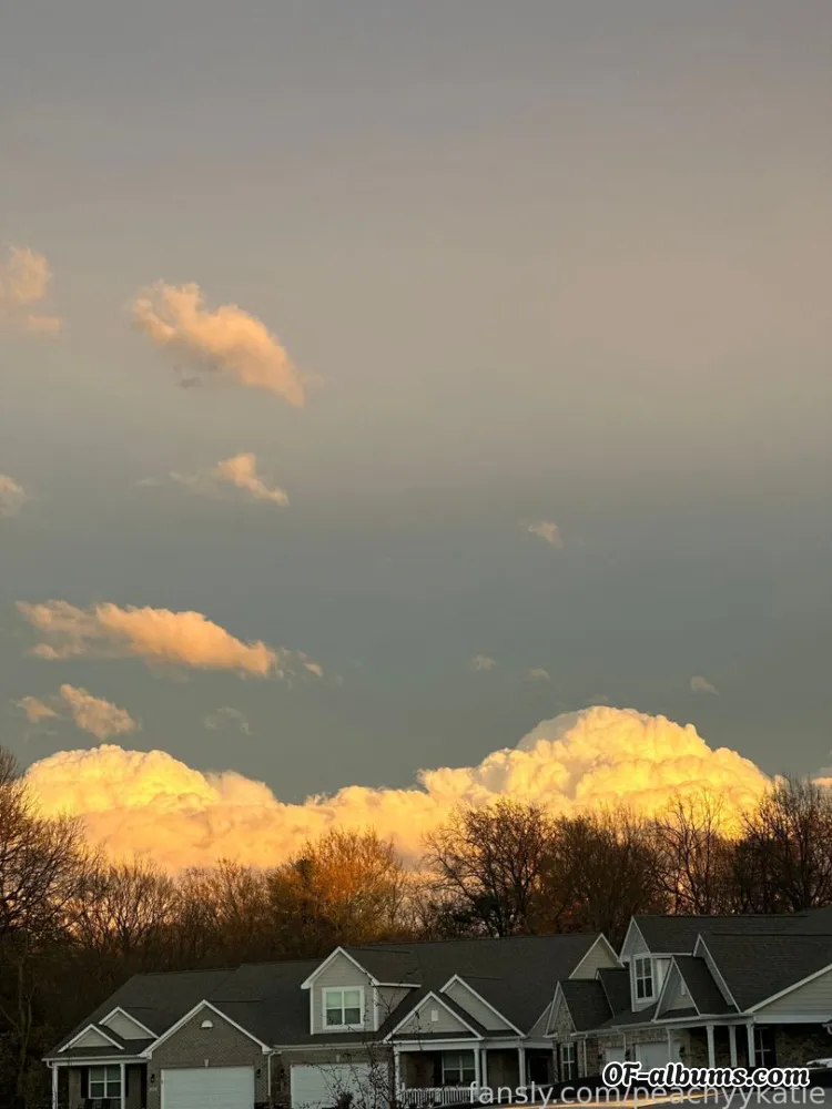 Image #2 of peachyykatie