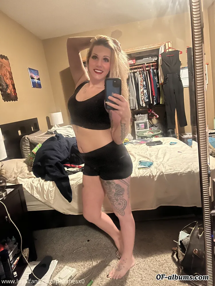 Image #1 of peaxhesx0