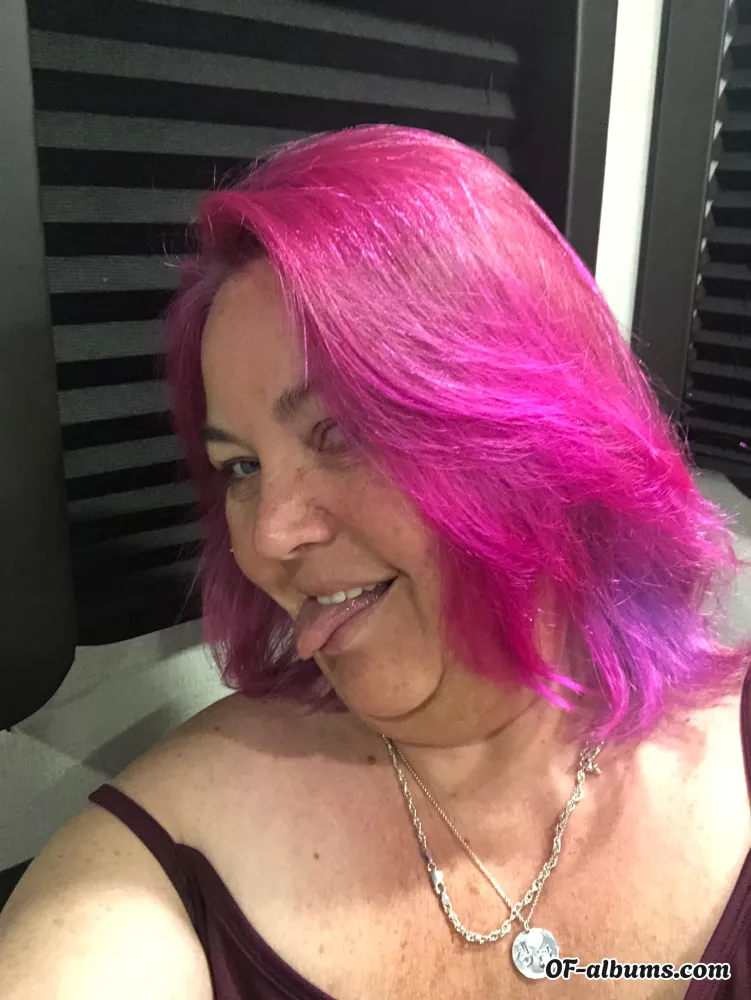 Image #1 of pinkpassiontrucker