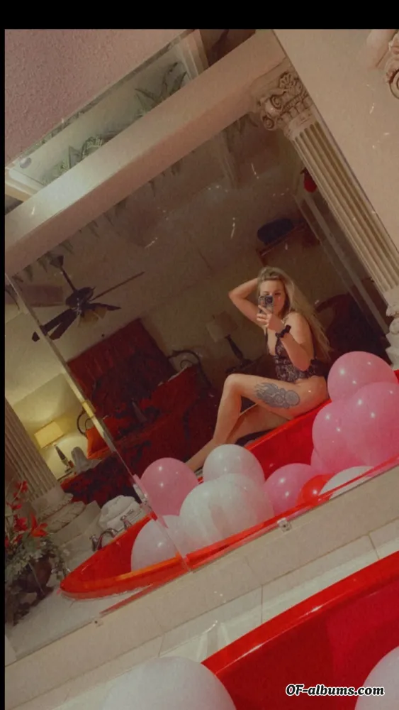 Image #2 of prettyblondechick