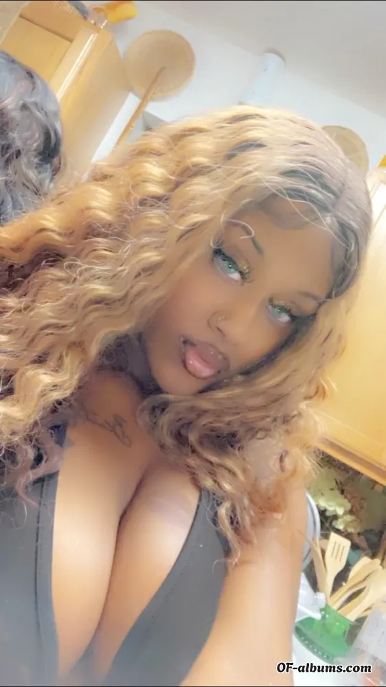 Image #1 of queen_jenay1234