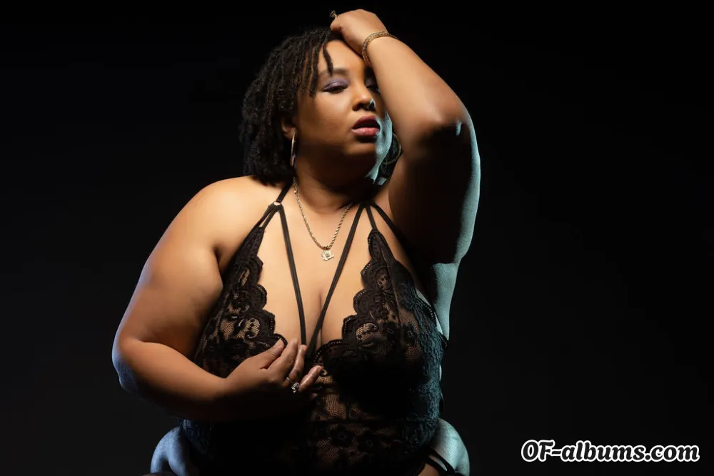 Image #1 of queenashonte
