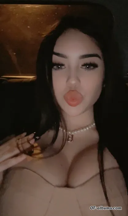 Image #1 of queenbri69