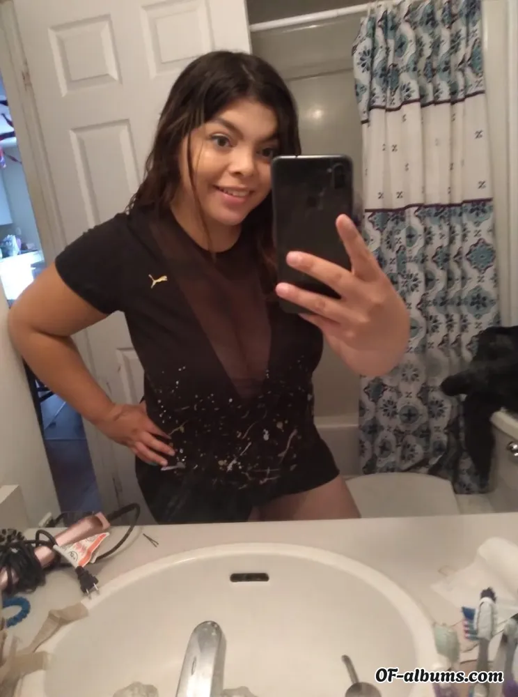 Image #5 of queeniexoxo