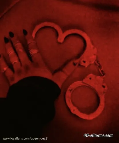 Image #4 of queenjoey21