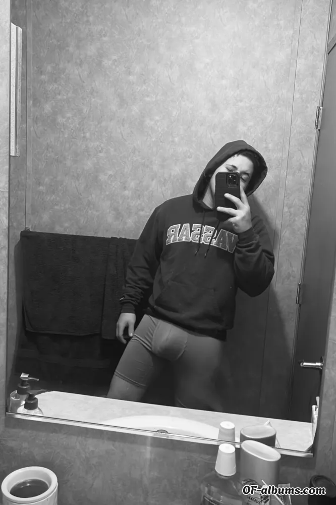 Image #1 of r-legend