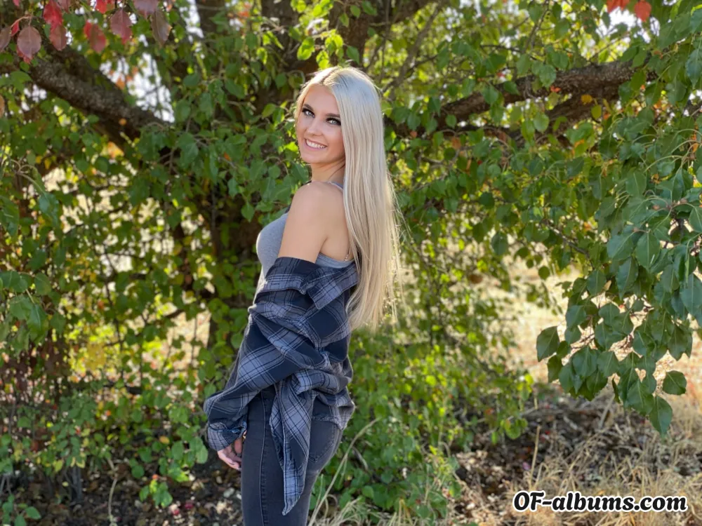 Image #1 of raebabyyy143