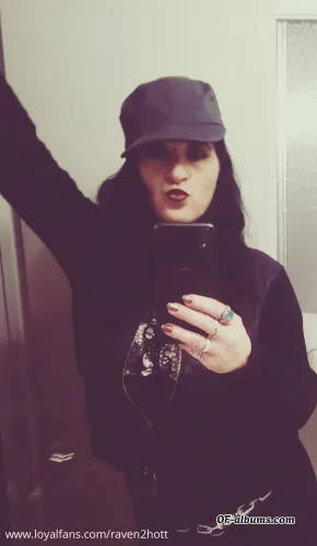Image #2 of raven2hott