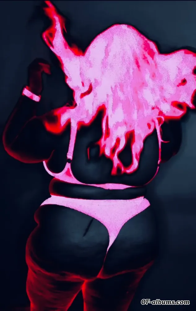 Image #1 of robyn1982