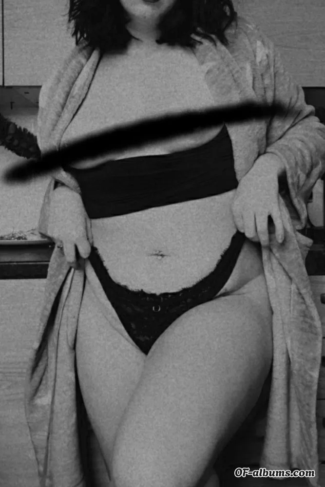 Image #1 of rockchicksub