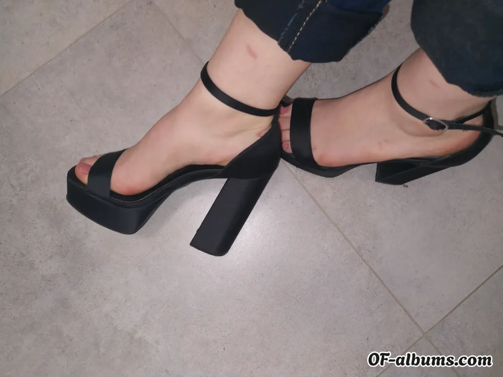 Image #2 of rosie_ft