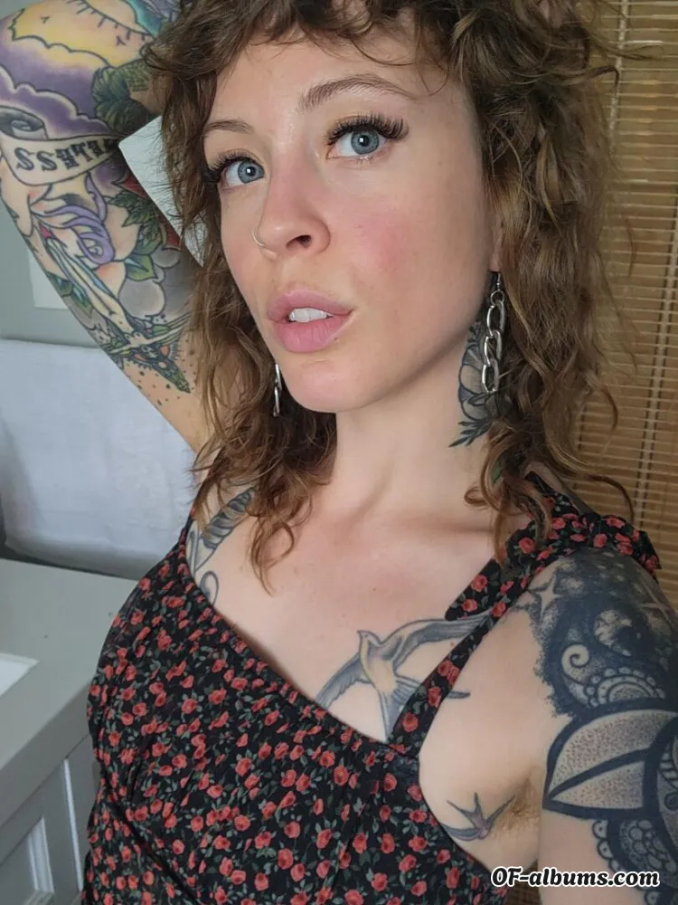 Image #1 of roxycole