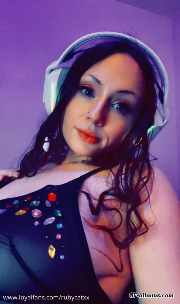 Image #3 of rubycatxx