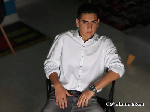 Image #3 of santiago_palacio26