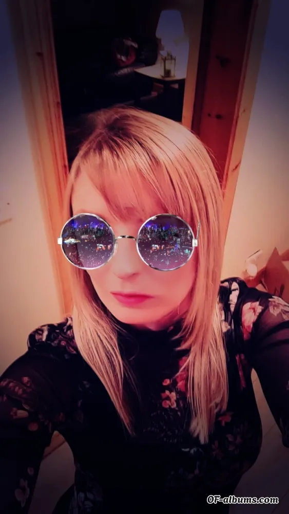 Image #2 of sara-irl